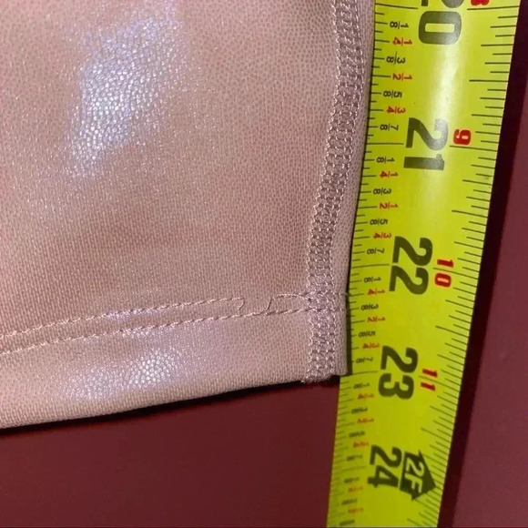 Beyond Yoga Pink leggings - Picture 4 of 8